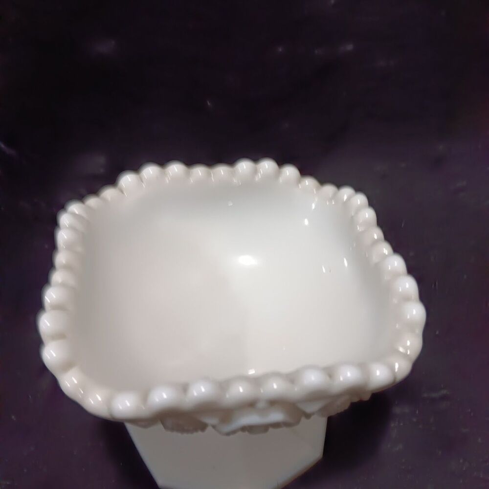 Milk Glass Footed Nut/candy dish - Picture 4 of 4